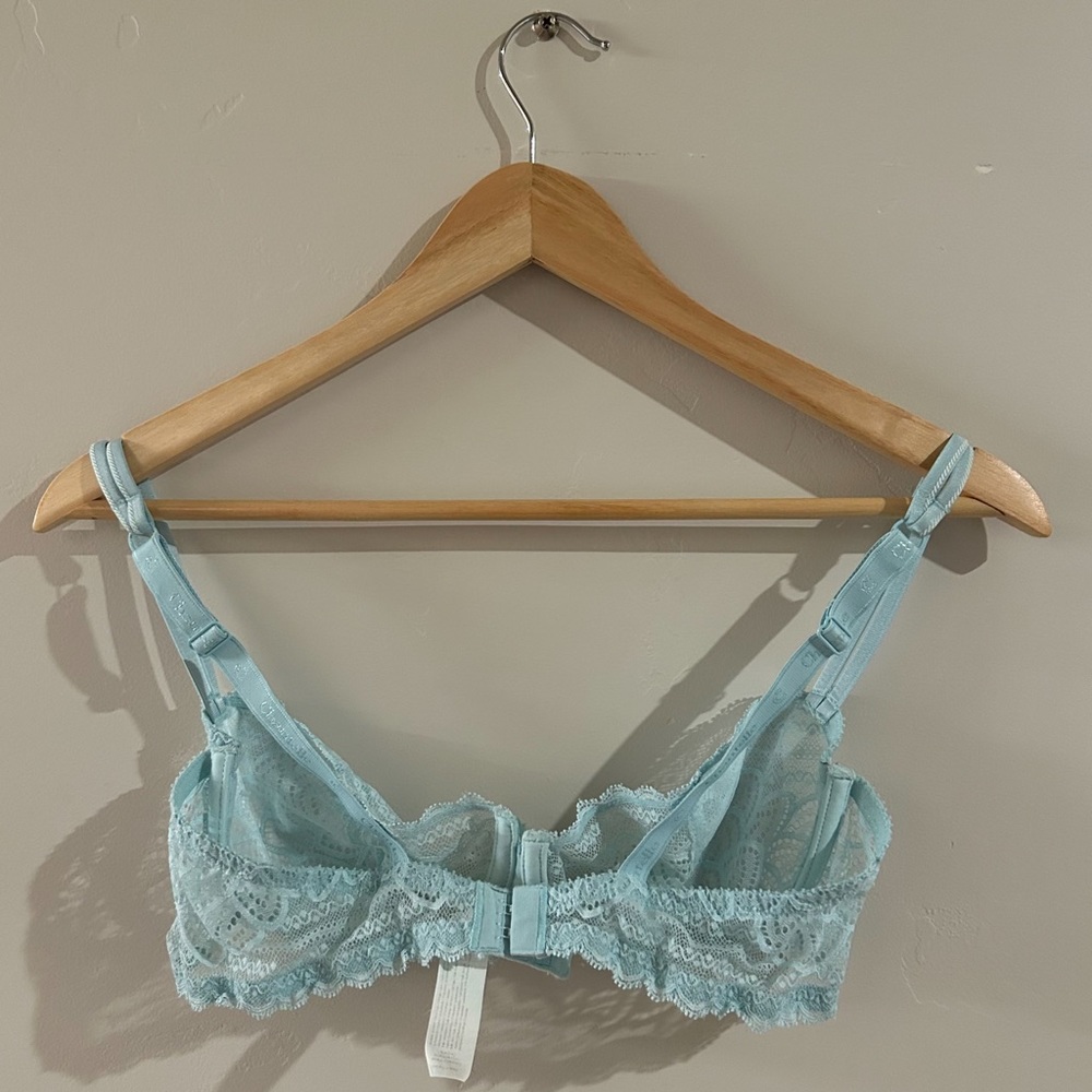chantelle | merci unlined underwire demi bra in lagoon - Picture 13 of 16